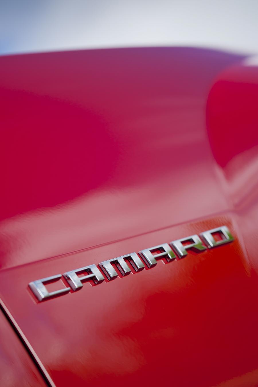  Chevrolet Camaro RS Convertible 45th Anniversary 2012 года  (EU) (фото 25 из 69)